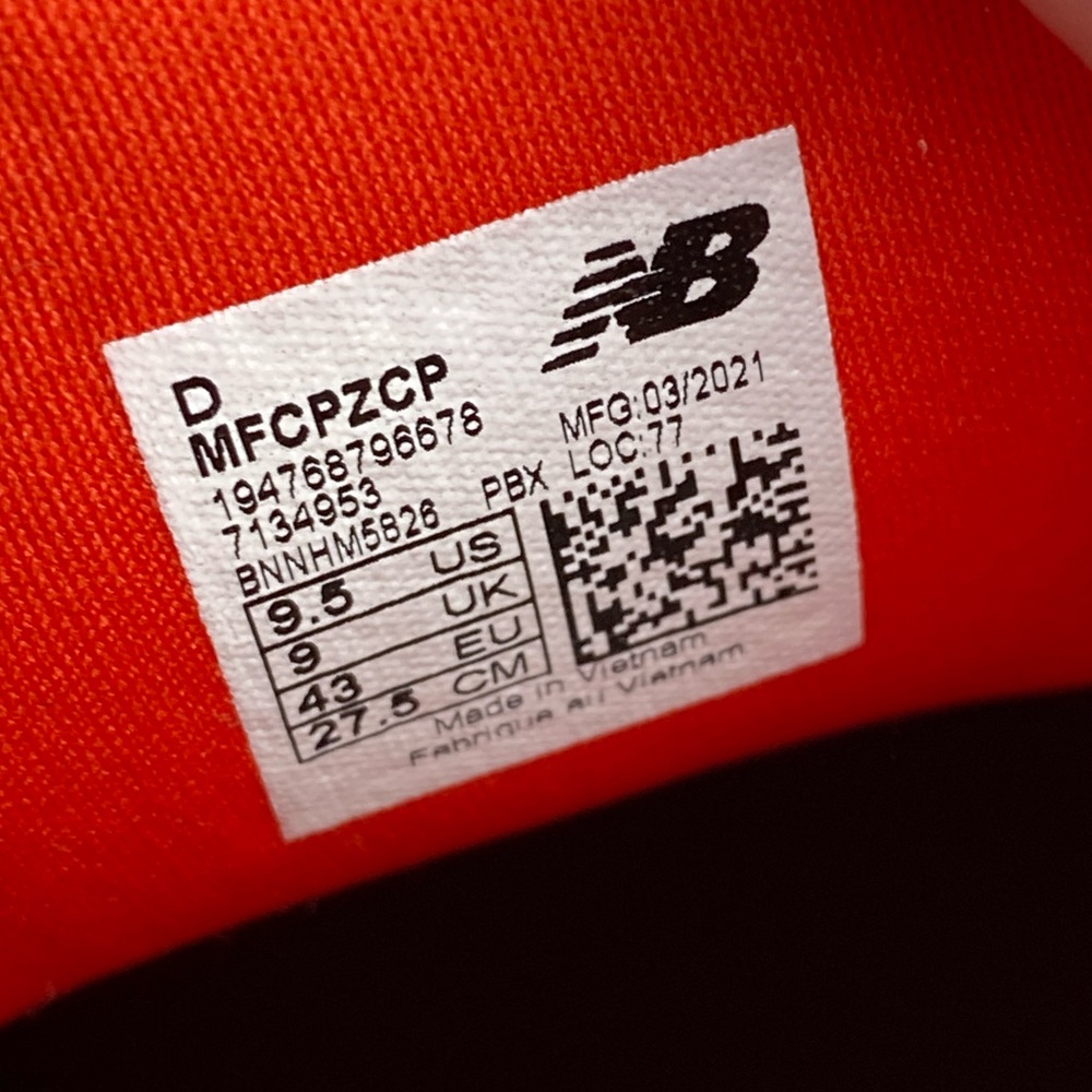 New Balance Men's Red and Black Athletic Running Shoes - Picture 12 of 12